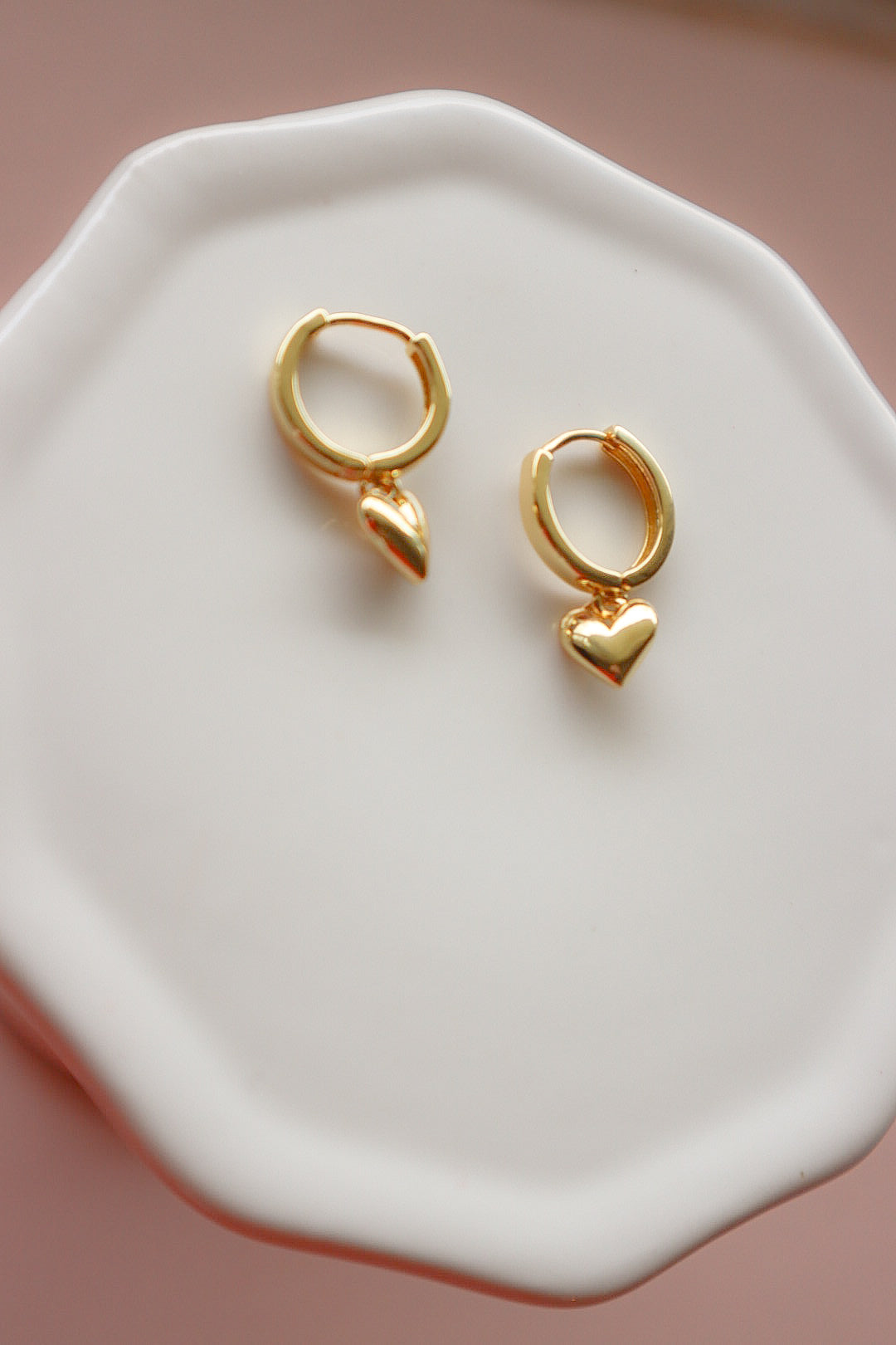 VALENTINE’S DAY BOUTIQUE | Mini Heart Huggies