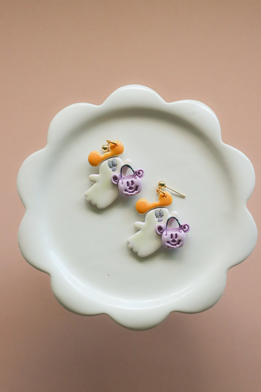 Halloween Pastel Trick or Treat Ghostie