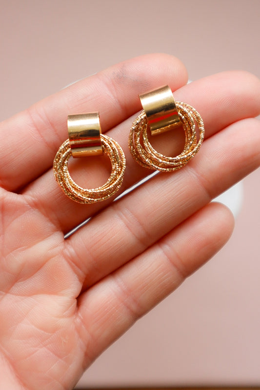 VALENTINE’S DAY BOUTIQUE | Gold Ring Studs