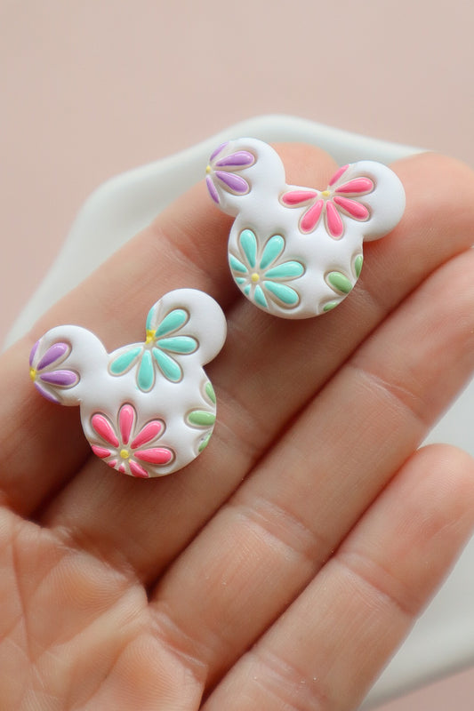 Spring Daisy Magical Mouse Stud