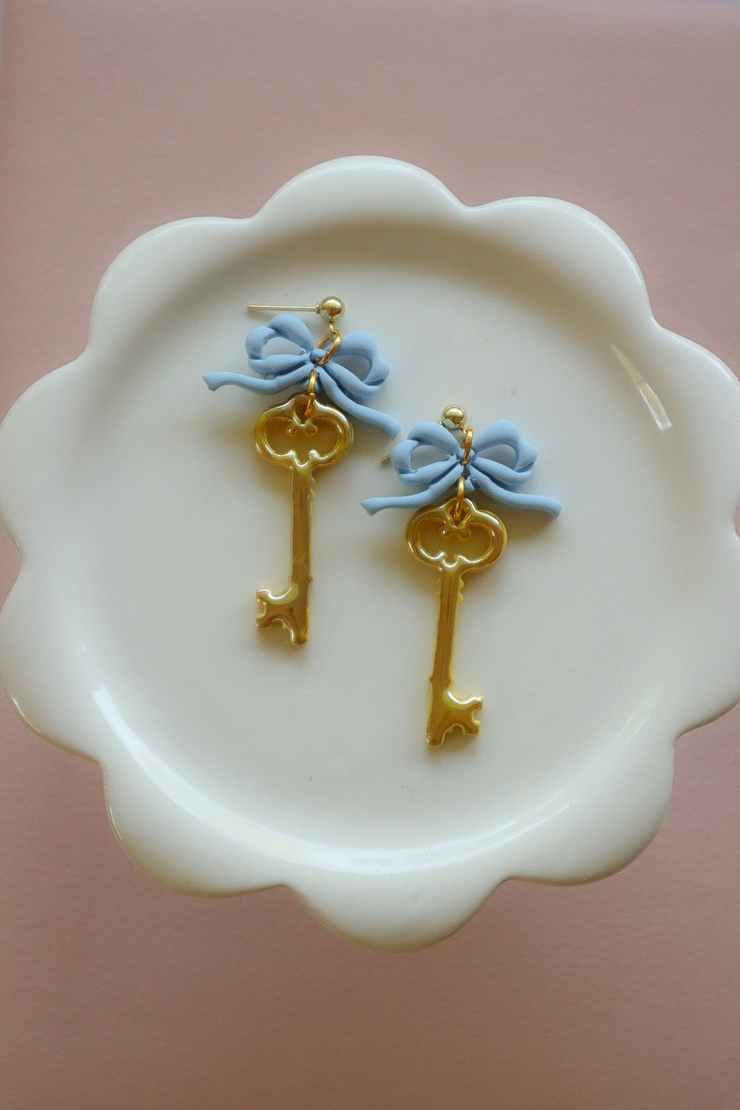 Tea Party Vintage Key