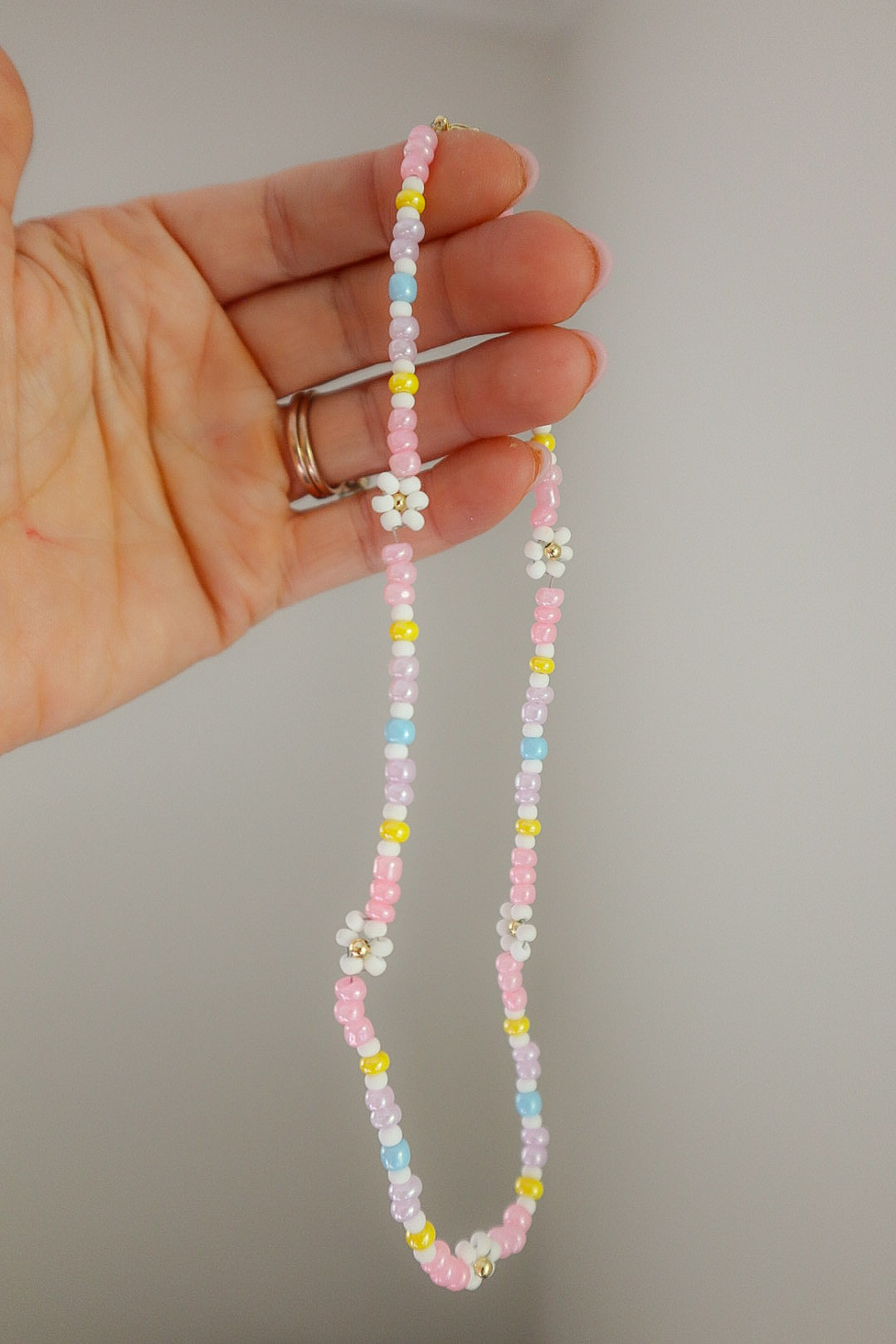 Beaded Daisy Necklace (14” + 2.5” extender)