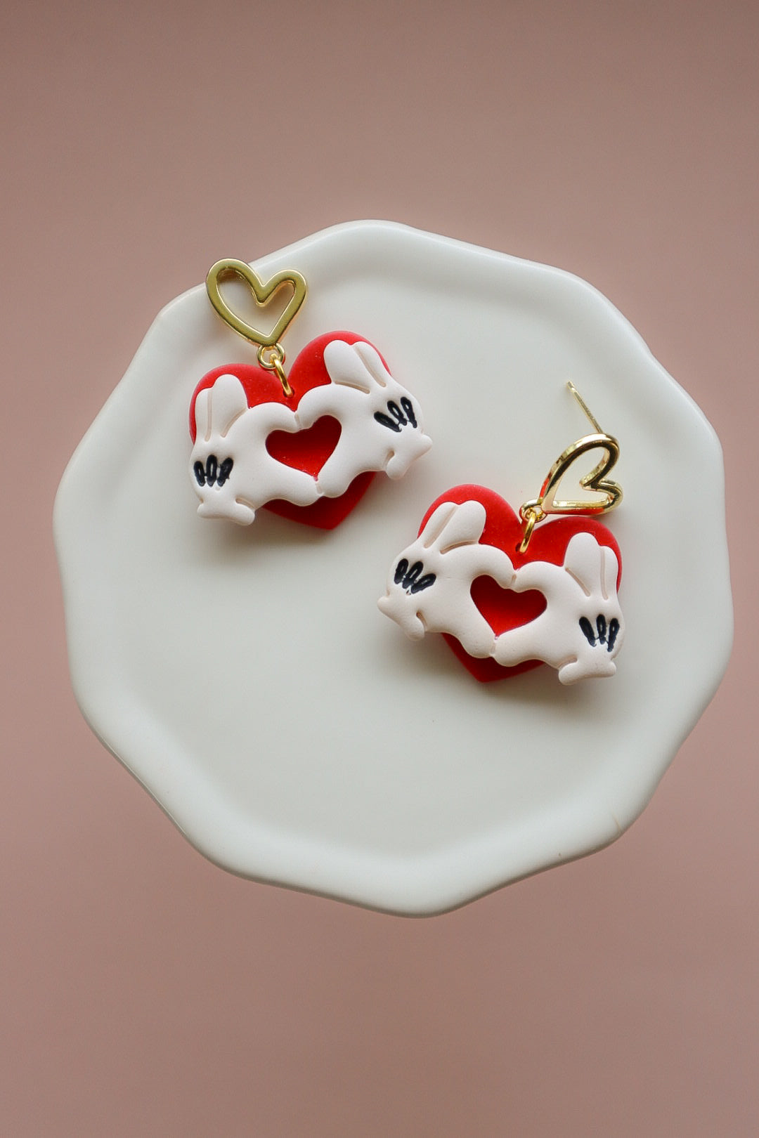 VALENTINE’S DAY | Love Heart Hands