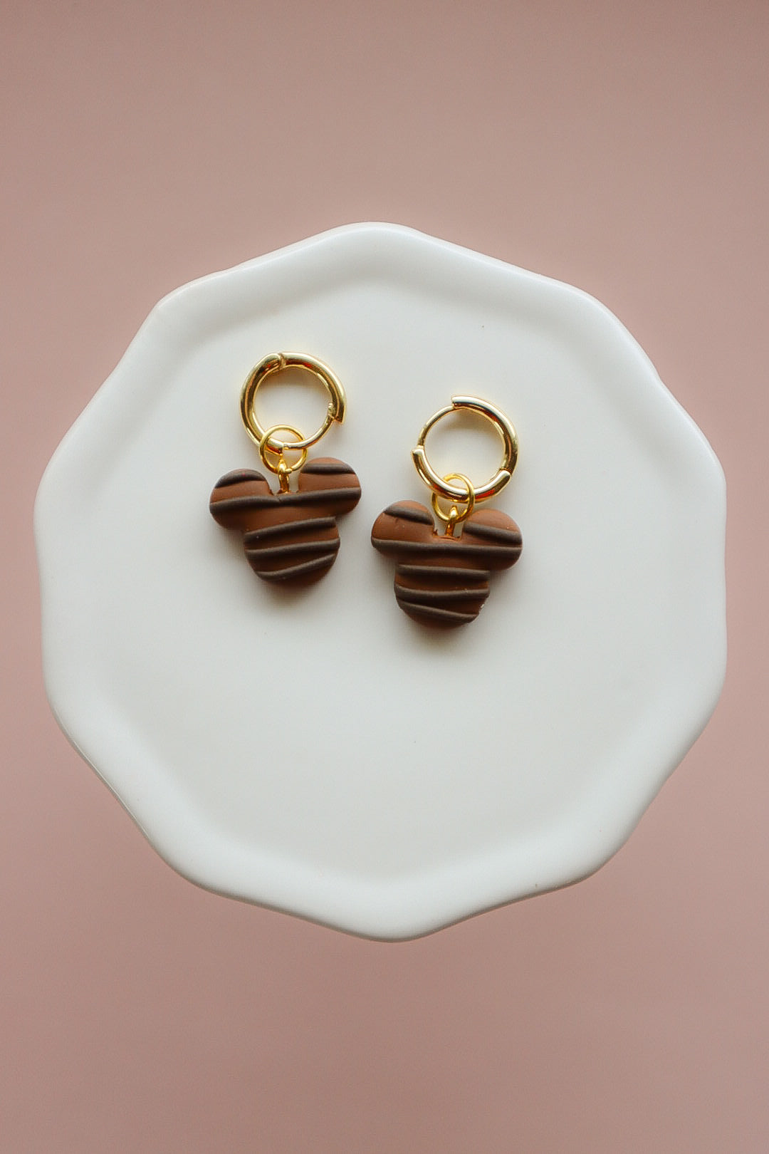 VALENTINE’S DAY | Chocolate Magical Mouse Charm Huggie