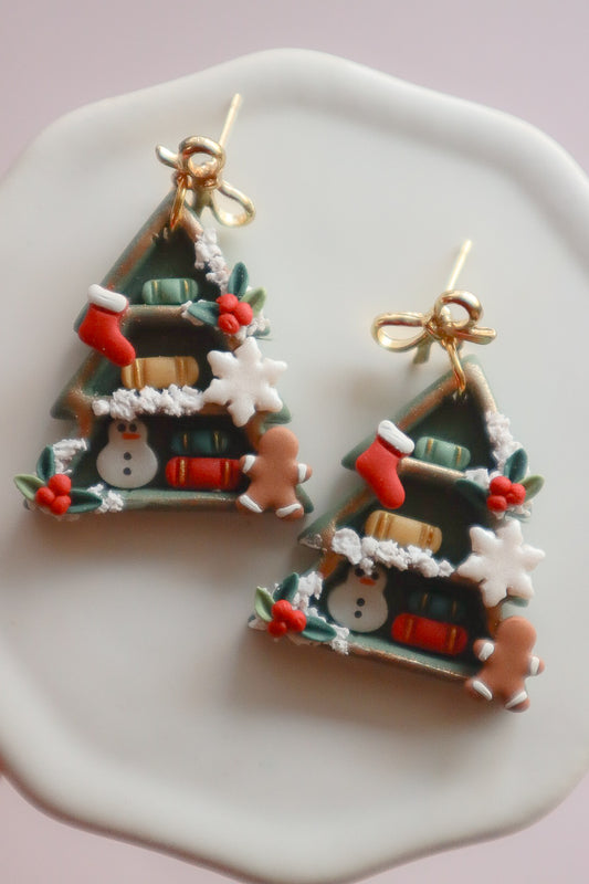 Holiday Christmas Tree Bookshelf