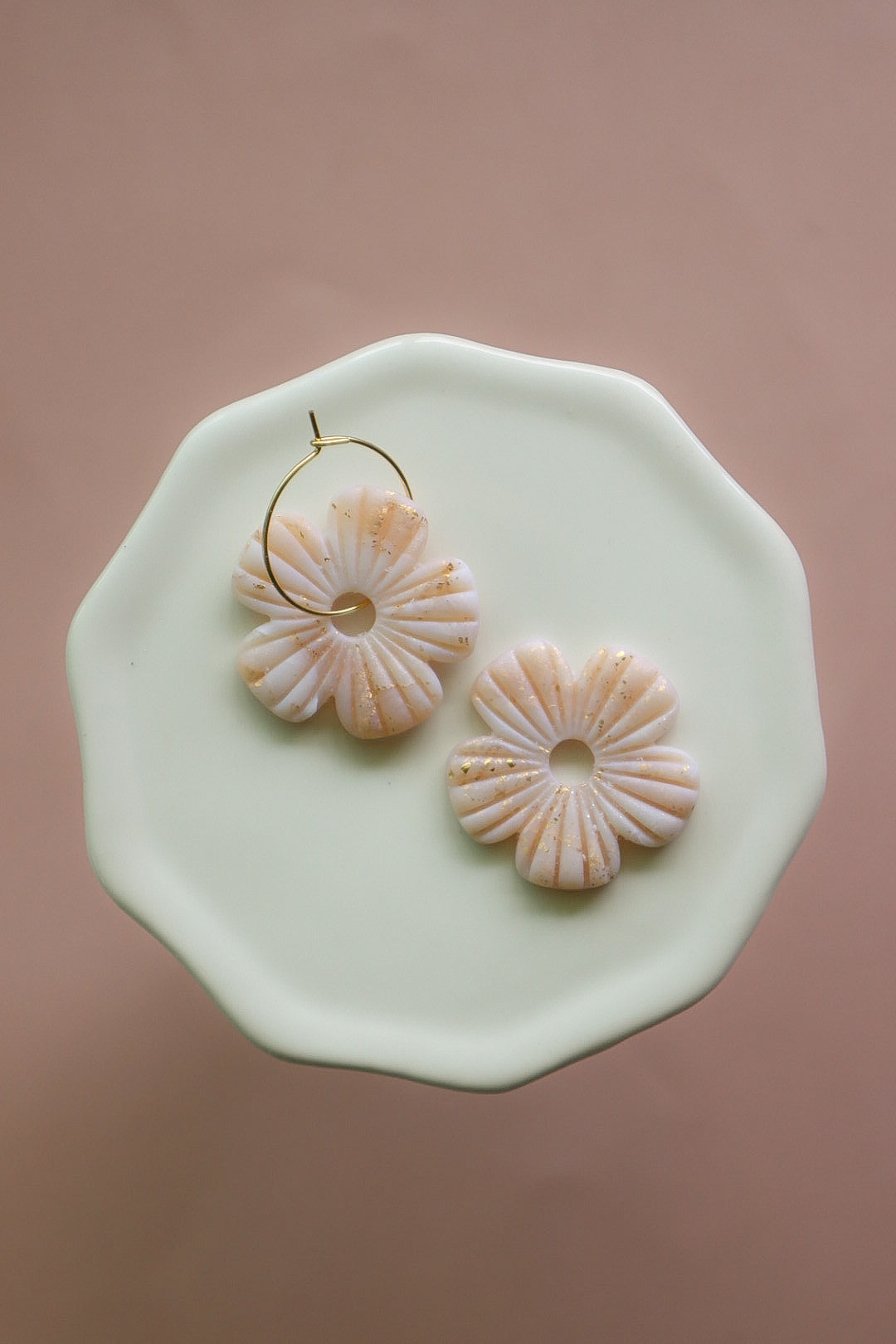 Pearl Marbled Flower Gold Filled Wire Hoops (20mm)