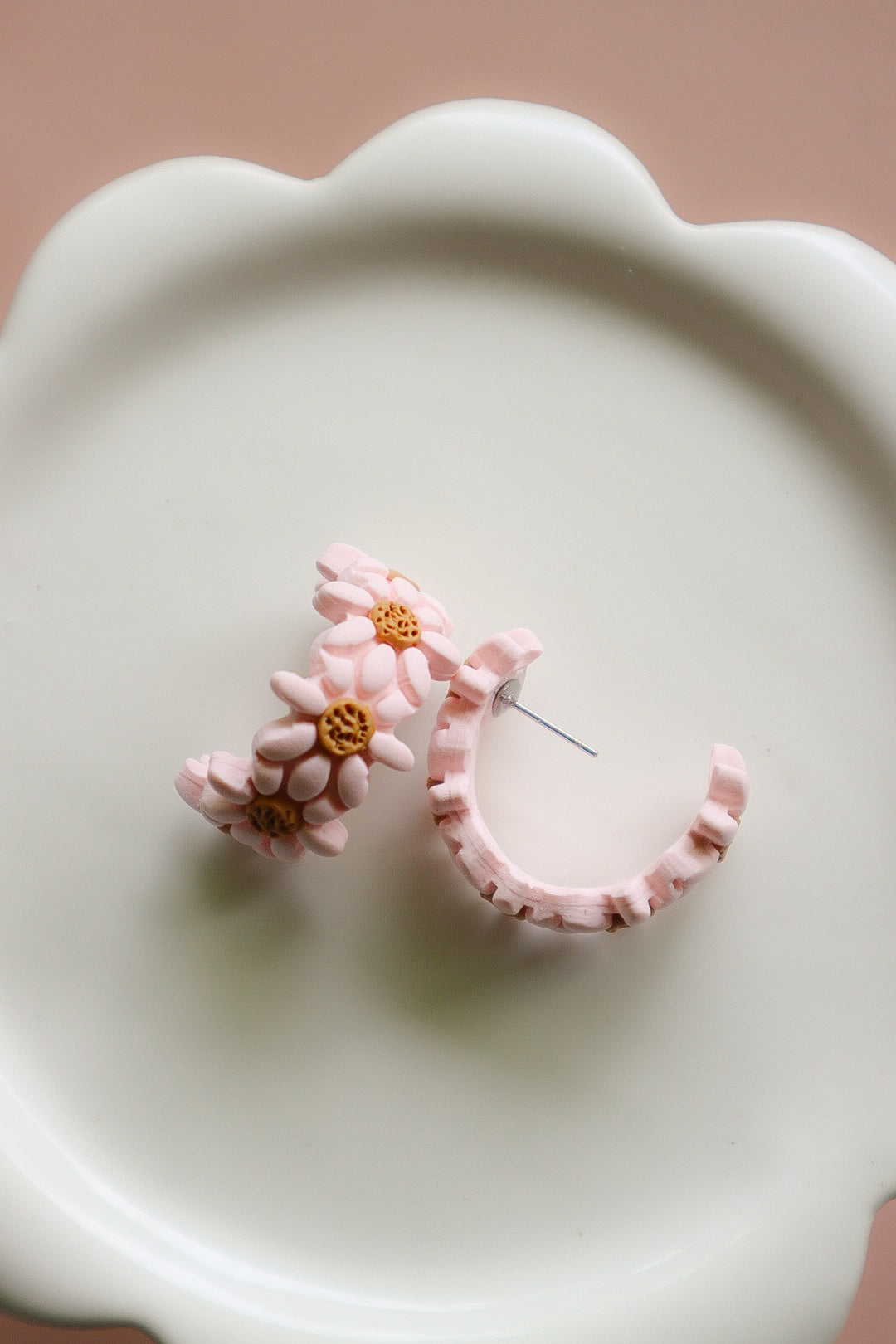 Pink Daisy Huggies