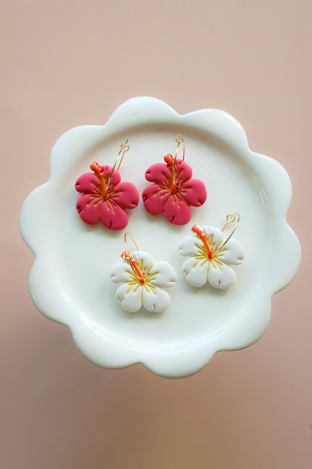 25mm Gold Hoop Hibiscus